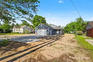 4655 Henry St, Norton Shores, MI 49441 - Photo 6