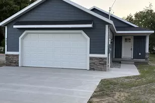 4655 Henry St, Norton Shores, MI 49441 - Photo 2
