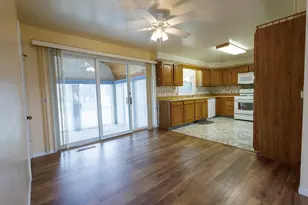 330 Johnson St, Edmore, MI 48829 - Photo 6