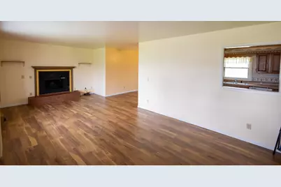 330 Johnson Street, Edmore, MI 48829 - Photo 2