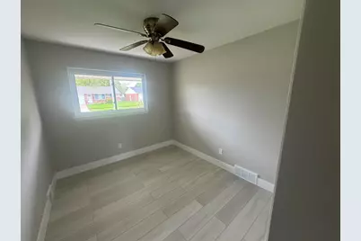 26165 Cunningham Drive, Warren, MI 48091 - Photo 12