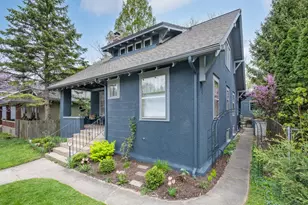 56 Auburn Ave SE, Grand Rapids, MI 49506 - Photo 2