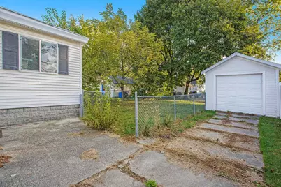 1128 Powers Avenue NW, Grand Rapids, MI 49504 - Photo 22