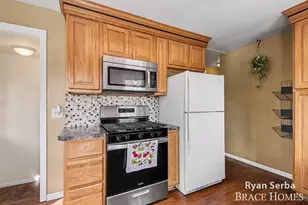 960 35th St SW, Wyoming, MI 49509 - Photo 6
