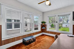 747 Crescent Rd, Jackson, MI 49203 - Photo 12