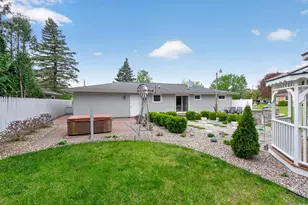 4929 Martha Dr, Jackson, MI 49201 - Photo 52