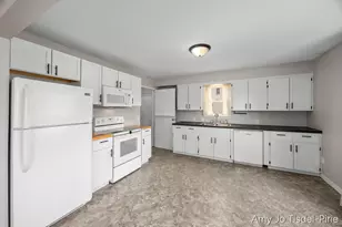 15514 Mercury Dr, Grand Haven, MI 49417 - Photo 8