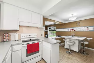 27548 Bonnie Dr, Warren, MI 48093 - Photo 10
