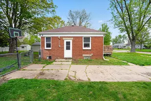 151 N 21st St, Battle Creek, MI 49015 - Photo 2