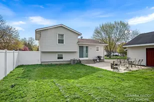 245 Helen Dr, Rockford, MI 49341 - Photo 32