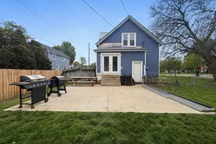 216 Oak St, Hopkins, MI 49328 - Photo 4