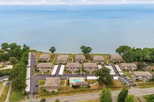 3622 Lakeshore Dr, Saint Joseph, MI 49085 - Photo 6