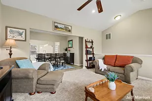 2125 Kensington Park Cir, Holland, MI 49423 - Photo 8