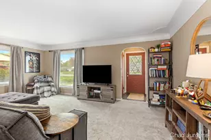 1011 Buckingham St SW, Wyoming, MI 49509 - Photo 4
