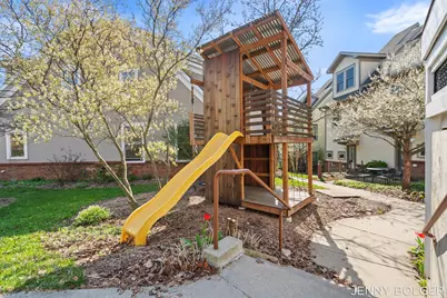 800 Livingston Avenue NE, Grand Rapids, MI 49503 - Photo 28