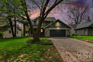 2314 Midvale St NE, Grand Rapids, MI 49505 - Photo 4