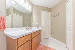 215 Old Creek Dr, Saline, MI 48176 - Photo 38
