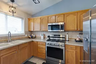 7170 Quintara Dr NE, Comstock Park, MI 49321 - Photo 8