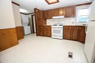 11082 Elizabeth Dr, Three Rivers, MI 49093 - Photo 16