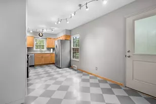 9883 Almena Dr, Kalamazoo, MI 49009 - Photo 12