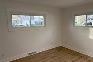 2432 Blodgett St, Muskegon, MI 49441 - Photo 14