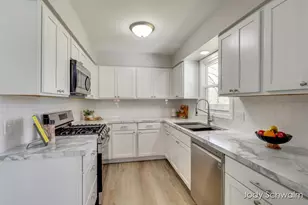 279 Andover St SE, Kentwood, MI 49548 - Photo 10