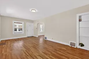 1047 Eastern Ave NE, Grand Rapids, MI 49503 - Photo 10