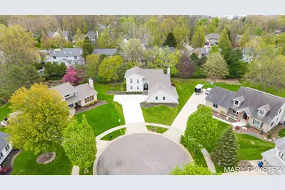 2848 Belleglade Court SE, Grand Rapids, MI 49546 - Photo 2