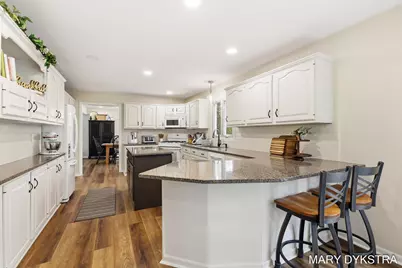 2848 Belleglade Court SE, Grand Rapids, MI 49546 - Photo 4