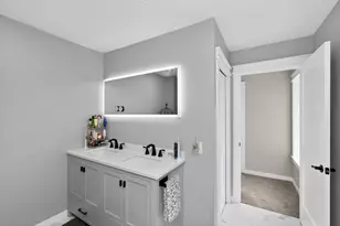 8125 W Long Lake Dr, Kalamazoo, MI 49048 - Photo 28