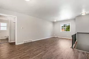 3920 Camelot Dr SE, Grand Rapids, MI 49546 - Photo 2