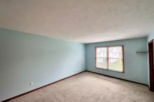 11294 Blue Heron Pkwy, Holland, MI 49424 - Photo 10