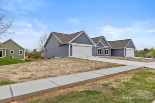 754 Noble Dr, Belding, MI 48809 - Photo 6