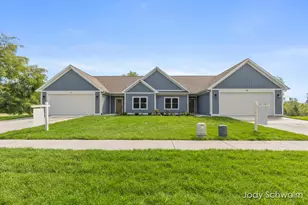 754 Noble Dr, Belding, MI 48809 - Photo 4