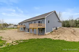 754 Noble Dr, Belding, MI 48809 - Photo 40