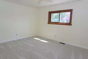 8364 Holly Dr, Canton, MI 48187 - Photo 16