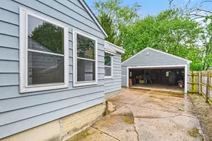 1350 Lewison Ave NE, Grand Rapids, MI 49505 - Photo 18
