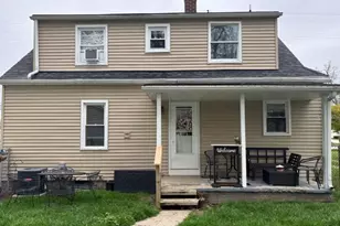 565 Riverside Ave, Adrian, MI 49221 - Photo 2