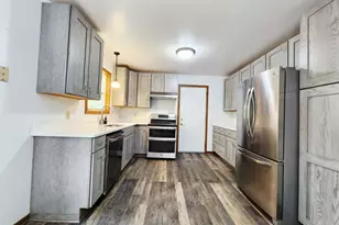 10197 Mizzen Ln, Pleasant Lake, MI 49272 - Photo 4