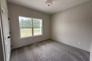 14936 Fillmore St, West Olive, MI 49460 - Photo 6