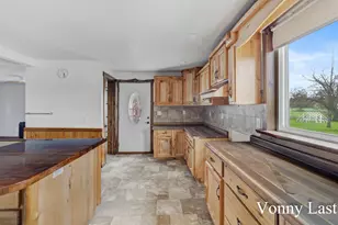 950 W 40th St, Fremont, MI 49412 - Photo 6