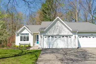308 Winter Oaks Dr W, Holland, MI 49424 - Photo 2