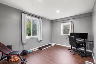 5610 Cascade Rd SE, Grand Rapids, MI 49546 - Photo 16