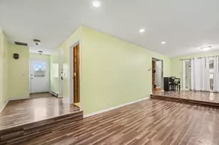 5564 Newton Ave, Coloma, MI 49038 - Photo 4