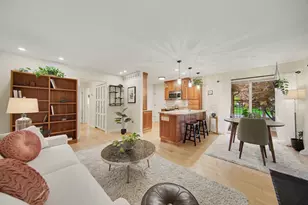 2950 W Whittier Ct, Ann Arbor, MI 48104 - Photo 4