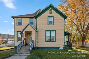 263 W Muskegon Ave, Muskegon, MI 49440 - Photo 1