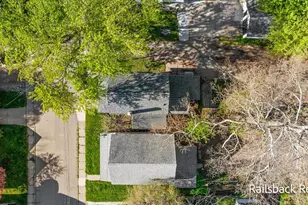 1302 Ford Ave NE, Grand Rapids, MI 49505 - Photo 20