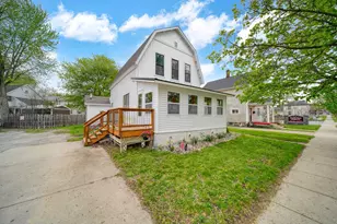 81 Hillsdale St, Hillsdale, MI 49242 - Photo 2