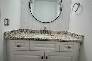 4033 Ramblewood Dr, Troy, MI 48085 - Photo 26