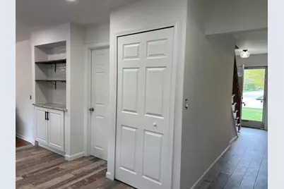 4033 Ramblewood Drive, Troy, MI 48085 - Photo 8